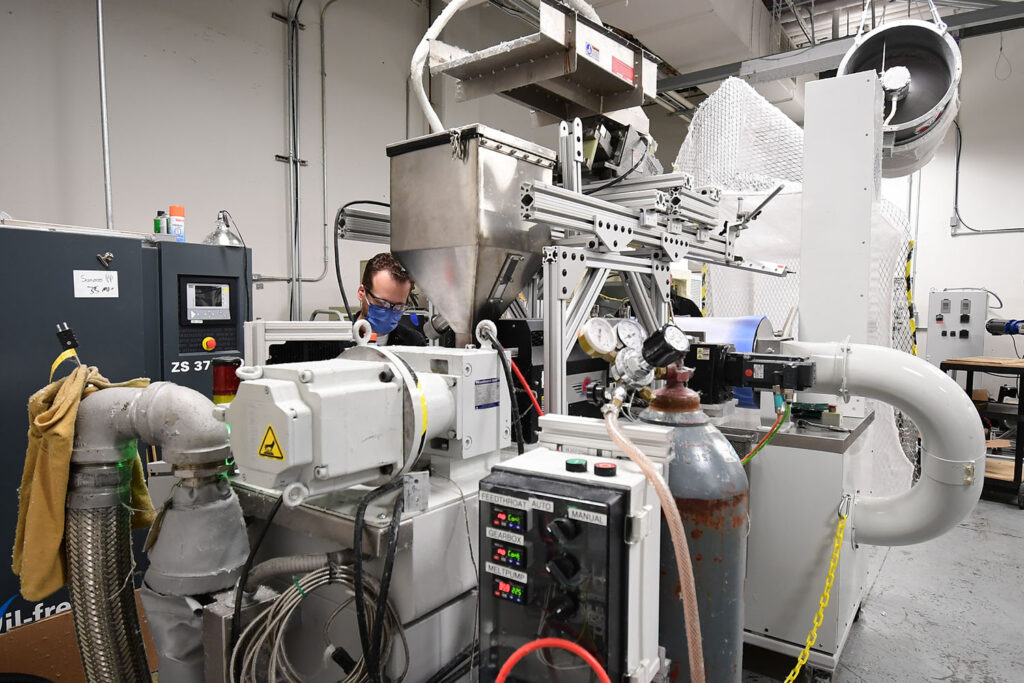 Lab Fiber Machine Fiber and Polymer Science Lab | The Nonwovens Institute